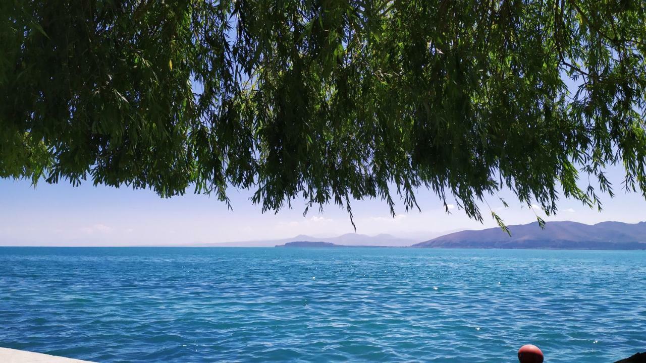 Edem Sevan Luaran gambar